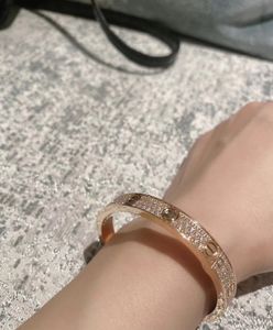 Top Fine Marke reiner Sterling Sier Schmuck für Frauen Fahrer Dünn Design Roségold Diamond Love Bankle Hochzeit Verlobungsschraube Armband Heiße