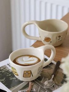 Muggar ahunderjiaz-cut tecknad tryckt keramiskt kaffe kreativt stort handtag nisch design drickware set cups med