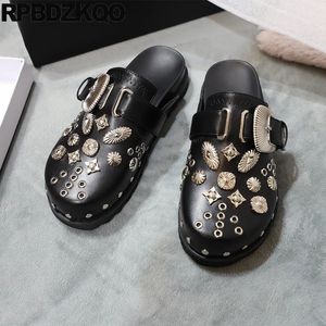 Metallskor Slip 313 Stud på Rivet tofflor Slides Punk Half Rock Round Toe Women päls mulor Bälten Fall Winter Sandals Flats Patted 240315 Pers Ded B Pers Ded