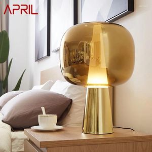 Bordslampor April Nordic Modern Glass LampFashionable Luxury vardagsrum sovrum personlighet kreativ led dekoration skrivbord ljus