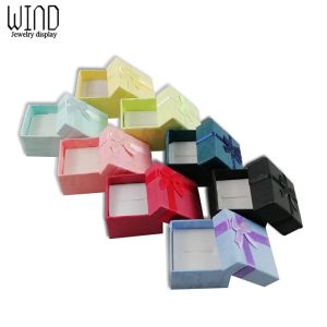 Display Hot Sale 24PCS Sortierter Schmuckgeschenke Schachteln für Schmuck Display 4*4*3 cm verschiedene Farben Ringbox kleine Geschenkboxen