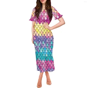 パーティードレスファッションカラーフィッシュスケールロゴプリントピンクポリネシア族ハワイアンカジュアルな短袖のスリムなスリムな袖のスリムドレス