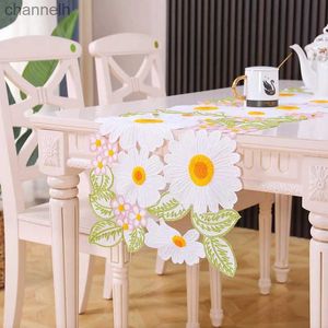 Table Runner Hand Embroidery White Daisy Flower Cotton Linen Wedding Party Dining Placemat Home Kitchen Decor yq240330