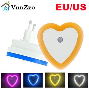 Vnnzzo LED Night Light Lamp glödlampor Mini Heart Nightlight Smart Light Sensor EU US Plug 110V-240V Universal Room Home Corridor