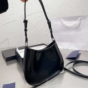 Axelväska retro läder handväska kvinnor totes justerbar rem crossbody väska hobo purses berömda designer tote-väskor handväskor