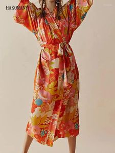 Camicia lunga a kimono con stampa di foglie di fiori arancioni della Boemia, fasce etniche allacciate, cardigan natalizio, camicette larghe