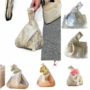 fr Borsa per cosmetici con pendente Temperamento Borsa in stile cinese nuova Borsa per piccoli oggetti Borsa per piccoli oggetti Borsa da polso con nodo in nappa 98OH #