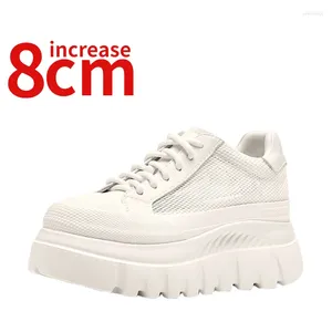 Scarpe casual Europa/America bianche da donna aumentano 8 cm in vera pelle mesh traspirante suola spessa rialzata da donna di papà