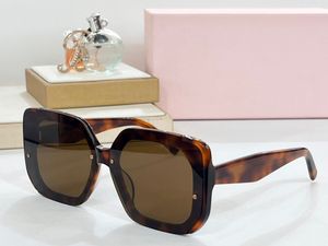 Damen-Sonnenbrille für den Sommer, beliebt, 13 US-Modedesigner, stilvoller Outdoor-Stil, UV400-Anti-Ultraviolett, Retro-Platte, Acetat, quadratisch, Vollformat-Brille, zufällige Box