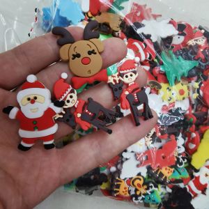 Komponenter 500pieces 3040mm DIY PVC Soft Rubber Christmas Santa Tree Sticker.