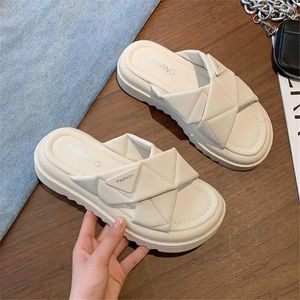 Terlik 36-40 Sümer Kadın Spor Tarak Sandal Botları Ayakkabı Sarı Slaytlar Spor ayakkabıları Saoatenis High End Tatil Loofers Sapatenos Satın Alın