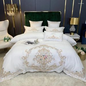 Bedding Sets Luxury 60S White Flowers Embroidery Pure Cotton Sanding Duvet Cover Bed Linen Fitted Sheet Pillowcases Bedclothes