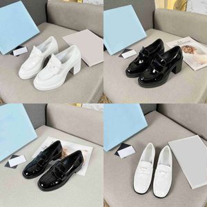 Klänningskor designer sko metalliska läder loafers kristall utsmyckad satin loafer monolit triangel logotyp svart skor plattform sneakers klackar lofer sil