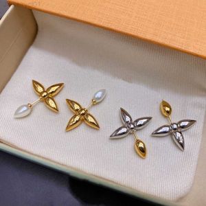 2022 Fashion Luxury Designer Jewelry Stud Women Earring Letter Earrings Copper Gold Plated Elegant Wing Charm ny stil med Box91nr