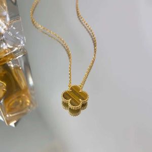 Fashion 925 Sterling Silver Van Clover Necklace Plated with 18K Gold Tiger Eye Stone Lucky Grass Pendant and Collar Chain With logo