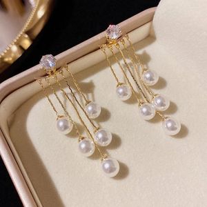 Stud Küpe Parlak Rhinestone Püskül Sarkla Kadınlar İçin Kızlar Mizaç Simüle Simüle İnci Gümüş Renk Küpe Mücevheri