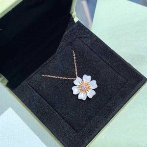 Hot Van Flower Necklace 925 Sterling Silver Plated 18K Gold White Shell Sunflower Six Petal Pendant Collar Chain