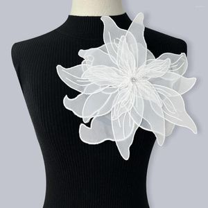 Broschen Damenbekleidung Pin Brosche Zubehör Mehrschichtige Stickerei Kleid Dekoration Organza Dreidimensionale Blume