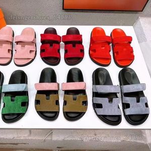 Nya chypre sandaler kvinnor män designer tofflor sommar strand sandal stor huvud läder canvas glida platt sandaler svart röd brun glid mode lady designer skor