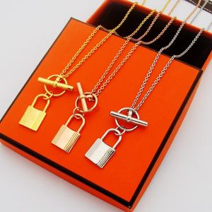 Halsketten mit Verschlusskopf, hochwertige Präzisions-Gold-Halskette, Titanstahl, Designer-Buchstabe, Damen, Herren, Luxus-Schmuck, Geschenke, Mädchen, Großhandel, nicht verblassender Schmuck