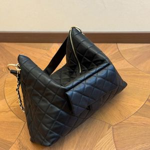 Lüks çanta 2024 Yüksek kaliteli s tasarımcı çanta omuz çantası kadın çanta gerçek deri elmas kafes zinciri gündelik duyu çantası tek crossbody el çantası akşam çantası