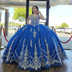 Niebieskie lśniące sukienki Quinceanera Applique koronki z ramion puszystą sukienkę imprezową kryształową suknię kulkową kulkowatą księżniczkę vestidos de 15
