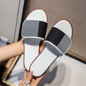 Bur6erry Slides designer broderade tofflor kvinnor sandal metalliska glid sandaler mode semester sommar promenad toffel kvinnlig strand flip flop platta häl skor