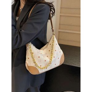 5a Luxury Shoulder Bag Factory Promotion Discount Free Shipping Cute Bear Printed Bag for Women New Fashion Large Capacity One Shoulder Underarm Commuter Crossbody