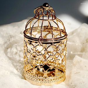 Świecane posiadacze Iron Home Hollow Candlestick Decoration Bird Cage European Entry Luks Gold