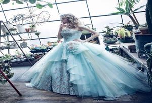 2019 Strapless Embroidery Lace Aptique Ball Gown Quinceanera Dresses floorlength 16ドレススリーブレスVestidos de quince7800548