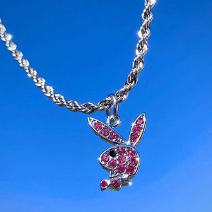 Ny tecknad söt kaninhalsband personlighetsstil diamant inlagd kanin multi-lagers halsband kvinnlig