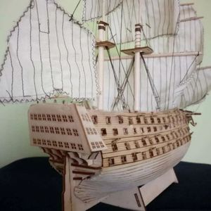 52 cm DIY DIY Wood Zwycięstwo Zwycięstwo Royal Navy Ship Shailboat Model Dekoracja łodzi Zabawki dla dzieci Starożytne żaglowe Model 240319