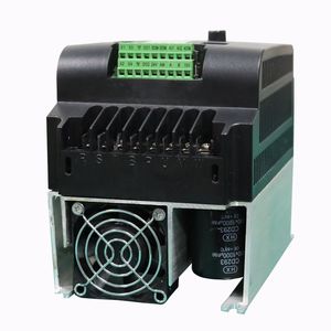 VFD 4KW / 5,5 kW 50 Hz do 60 Hz pojedynczy faza 220 V AC do 3 fazy 380 V / 415V Roztwornik częstotliwości prądu przemiennego do sterowania prędkością silnika do sterowania prędkością silnika