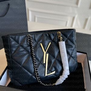 Designerväska Kvinnor Guld Buckle Letter Single Shoulder Bag Läder Retro Diagonal Cross Carrying Underarm Bag FashionBag0006