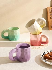 Tazze Tazza per acqua personalizzata con coppia sfumata da 350 ml per uso domestico Latte per colazione Tazza da caffè in ceramica vintage con manico per orecchie grandi