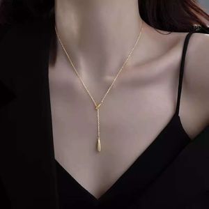 Colar de gota de prata esterlina s925 para mulheres luz luxo pequeno e design popular alto sentido novo simples borla neckchain