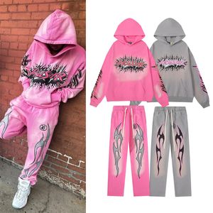 Hellstar Black Hoodie 디자이너 후드 땀 촬영 셔츠 여성 남성 그래픽 까마귀 트랙복 Hellstars 바지 레트로 캐주얼 세척수 트렌드 Hell Star Clothing