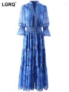 Casual Dresses Women's V-Neck Dress Blue Printed Fashion Design Högtalare Kort ärm Hög midja A-Line Female 2024 Summer 19zz52