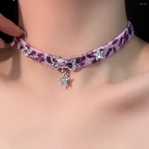 Pendanthalsband Shiny Star Pink Leopard Print Sexig Choker Halsband för Egirl Gothic Y2K Emo 2000 -tal Söta smycken Party Charm Accessories