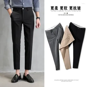 Abiti da uomo Pantaloni corti con vestibilità dritta e piedi piccoli Versione coreana casual Abito elegante e alla moda