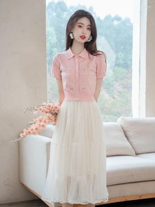 Arbetsklänningar vintage fairy preppy stil 2 stycken set kvinna lapel broderad stickad rosa topp mesh lång kjol söt söt tjej kostym 2024