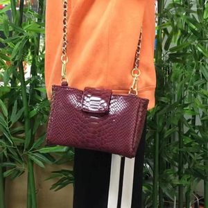 Bolsas de ombro Bolsa de couro com padrão de cobra preta S Ins Python Crossbody Factory Wholesales Clutch Purse