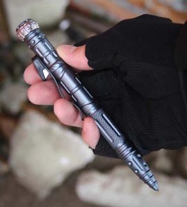 Survival Tactical Pen Self Defense Pen Multitool Pen Flashlight Matel Pen for Men Women Tactical Gear Birthday Gift Military EDC Pen