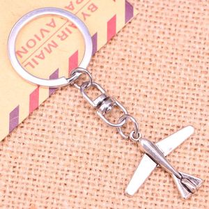 Keychains 20st Fashion Neychain 29 32 mm Plane Airplane Hängsmän Diy Men smycken bil Key Chain Ring Holder Souvenir för gåva