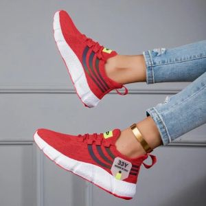 Varumärkesskor för kvinnliga sneakers tenis bekväma avslappnade skor lyxiga röda sneaker manliga skor 2024 sommar kvinnor tennisskor