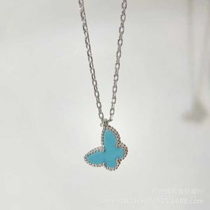 Versione alta High Van Butterfly Necklace Womens Shell Turquoise Pendant Rose Gold Mini Blue Agate Collar Chain