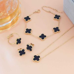 Vans 2024 Clover Necklace with Double Sided Small Form Design Pendant Feeling Light Luxury Gift to Collar Bones Best Friend Simple Girlfriend