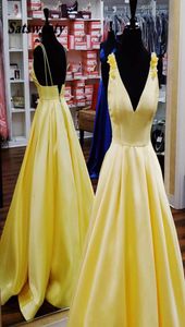 Elegant gul satin lång prom klänning v hals ärmlös blommig en linje aftonklänningar formella parti Sukienki Wizytowe abiti6441012