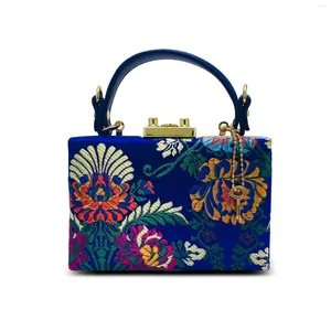 Pochette ricamata in seta piccola stile nazionale classico 2024 con coulisse Borsa a tracolla kimono in stile giapponese