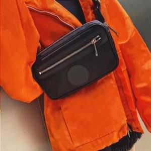 118 Fanny Pack Designers Men Belt Bag Waist Bags Classic Black Nylon Pu Leather Bumbag Luxurys Crossbody Shoulder Bumbags Women Wallet Coam